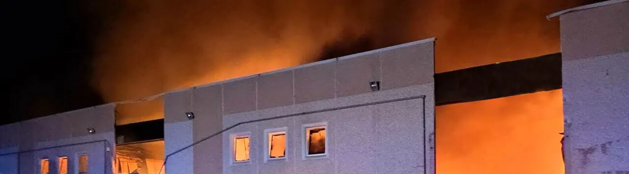 Incendio deposito stoccaggio rifiuti